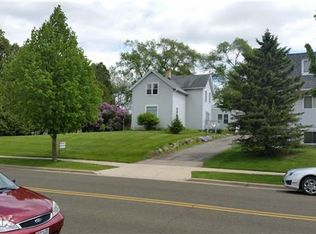 827 Columbus St, Sun Prairie, WI 53590