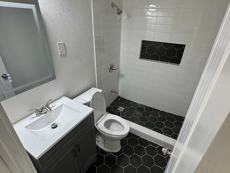 4109 W Albert Pike Ave — Photo 6