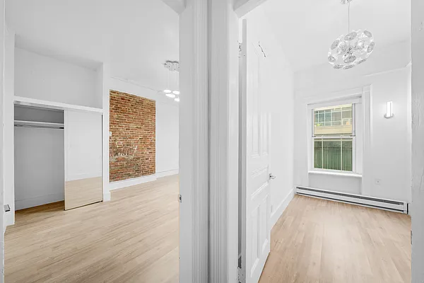 Rented by Vector New York, LLC | media 18