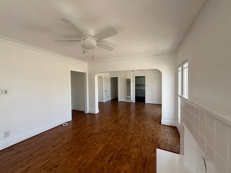 206 4th Ave #2 — Photo 9