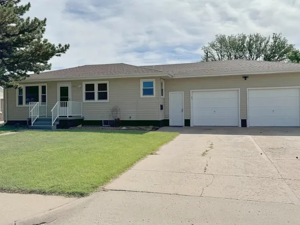 2012 Eisenhower Rd, Hays, KS 67601