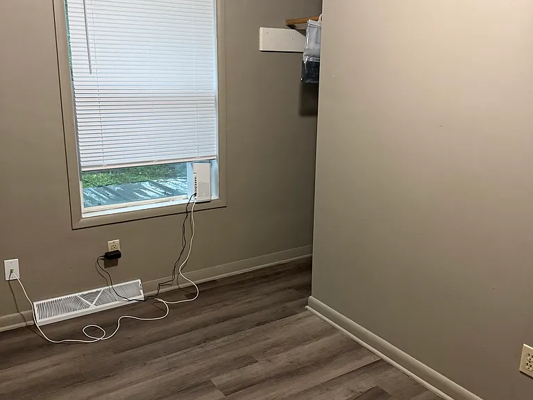 209 N Governor St #209 — Photo 4