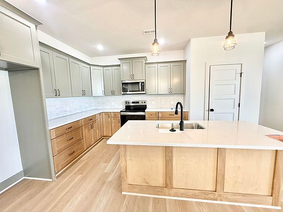 2nd image of 5408 N Toben Ct