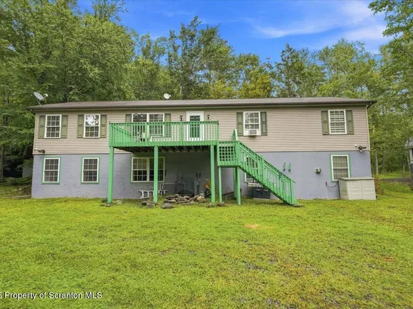 1412 Woodview Ter, Lake Ariel, PA 18436