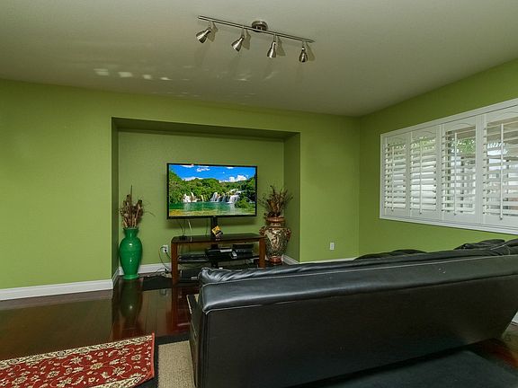 4th image of 4853 Lemat Pl