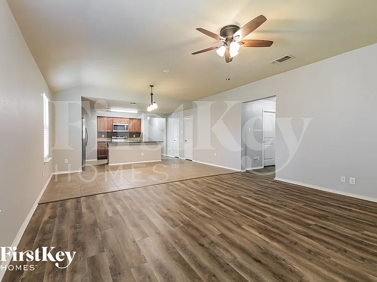1413 Waco Turner — Photo 4