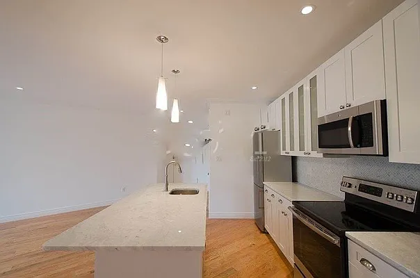 Rented by Corcoran | media 30