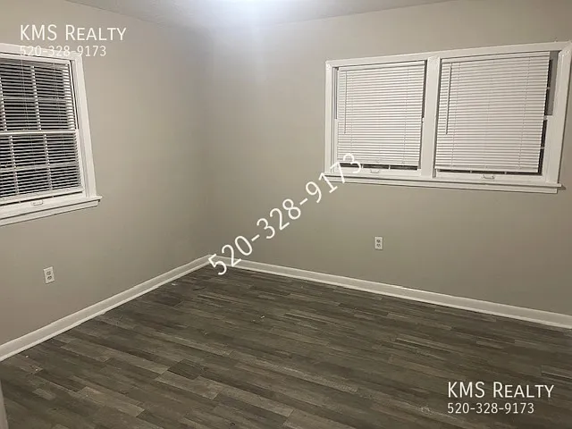 221 Southbrook Dr — Photo 18