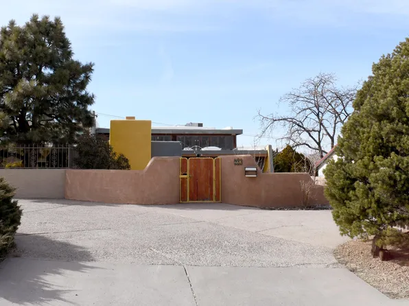 223 Amherst Dr SE, Albuquerque, NM 87106