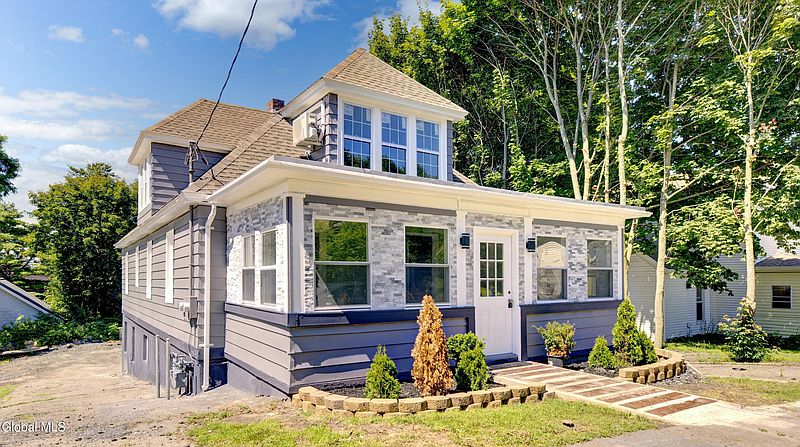 3rd image of 9 McCleary Avenue