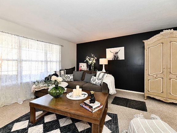 4th image of 3811 S Claybridge Dr