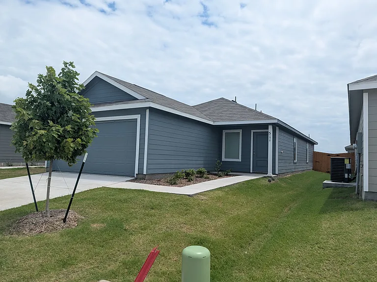 511 Sandhill Crane Ln — Photo 1
