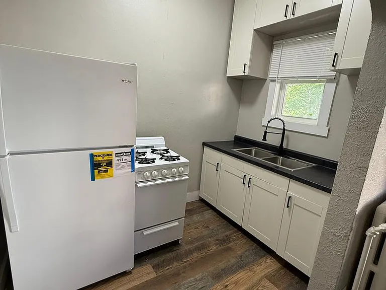 251 Maria Ave — Photo 7