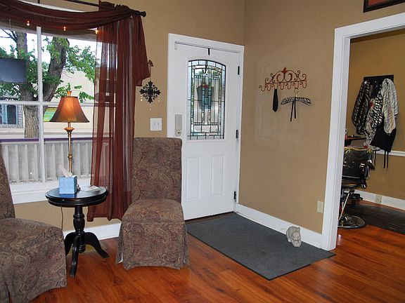 3rd image of 1009 W Colorado Ave