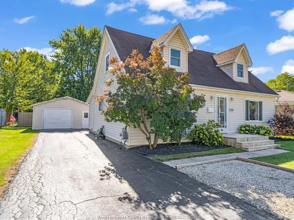 200 Centre St, Essex, ON N8M 1R2