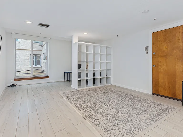 1427 Commonwealth Ave #102 — Photo 3