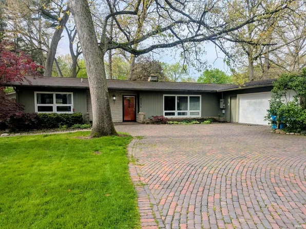 23474 Forest Ln, Elkhart, IN 46516