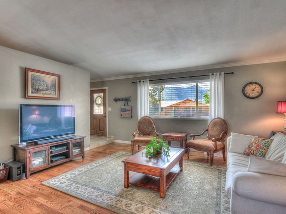 Living room with mtn. views