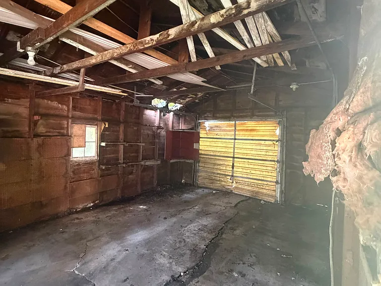 829 E McClure Ave — Photo 26