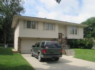 4221 Drexel St, Omaha, NE 68107