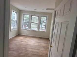 300 Van Nostrand Ave #2, Jersey City, NJ 07305