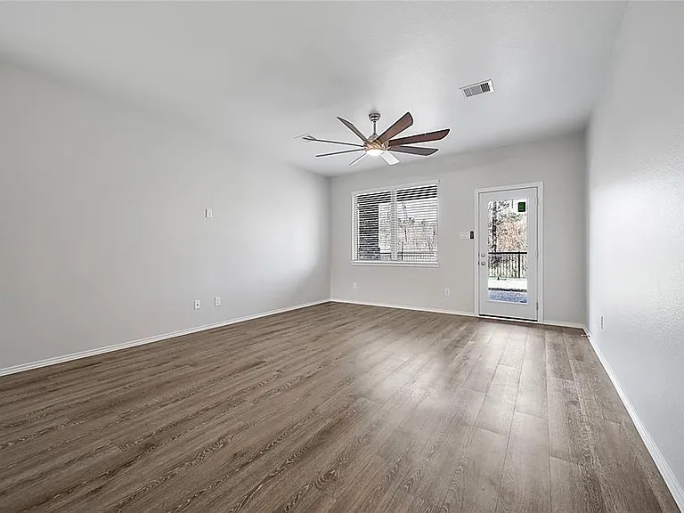 9295 Inland Leather Ln — Photo 8