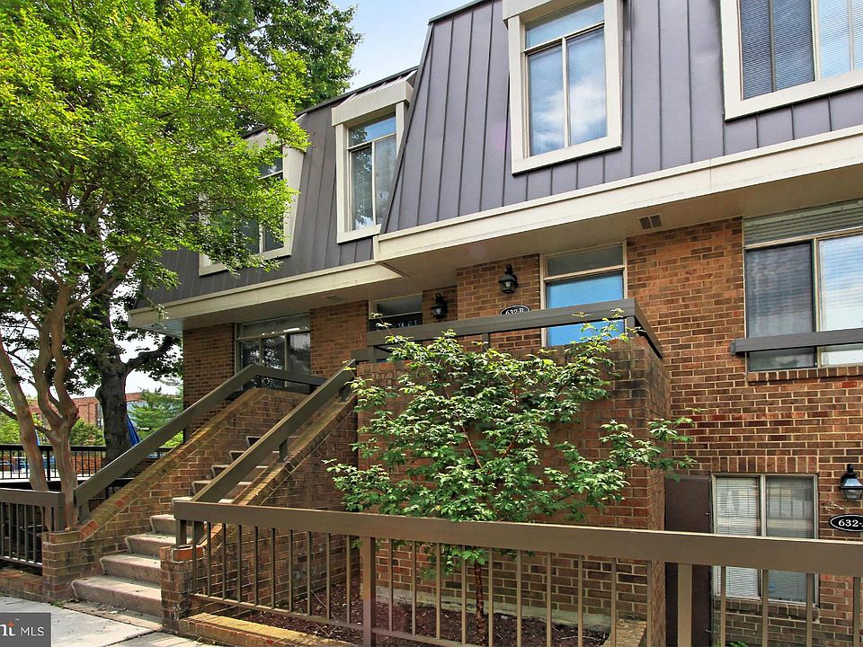 1st image of 632 15th St S APT B