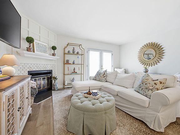 4th image of 6562 English Oaks Dr