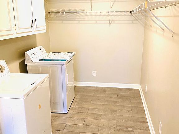 5th image of 3598 Wareingwood Dr