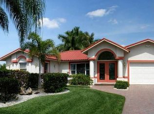 1957 SE 36th St, Cape Coral, FL 33904