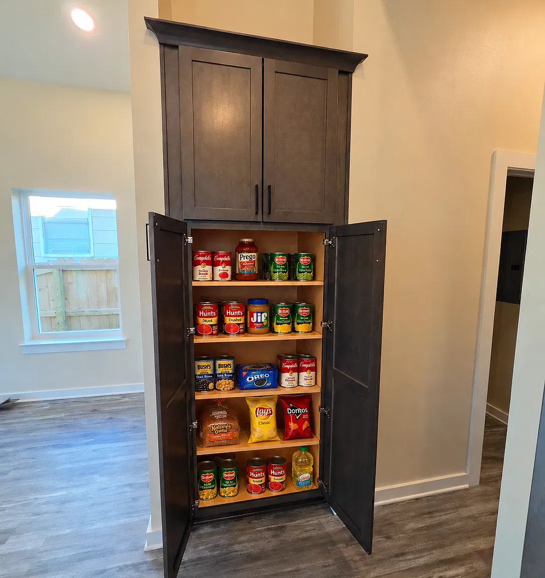 3 bed, 1000 sqft, $2,400 — Photo 4