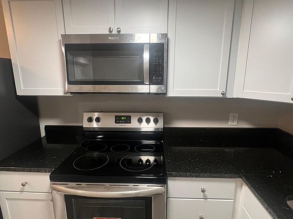 3rd image of 3518 Glentown Ln