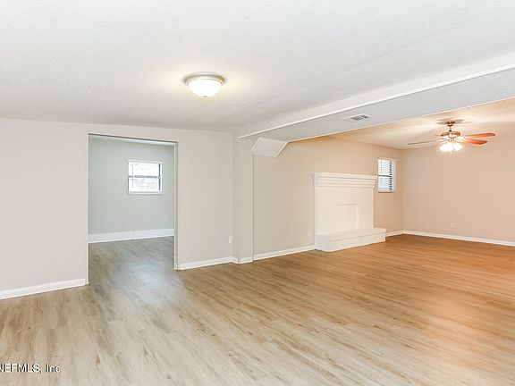 4th image of 2318 EUDINE Drive W