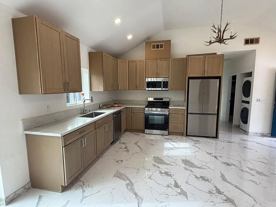 8327 Winter Gardens Blvd — Photo 4