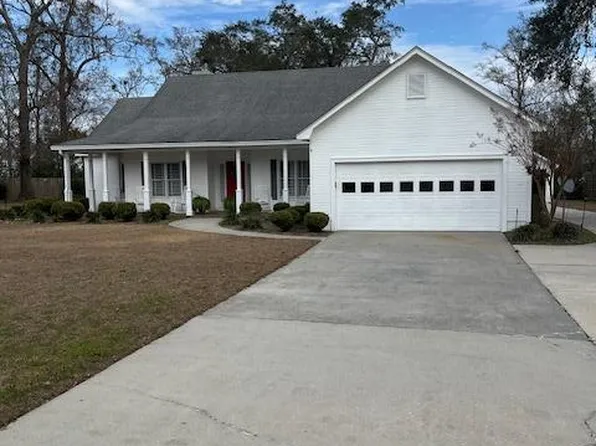 3751 Creekwood Dr, Valdosta, GA 31602
