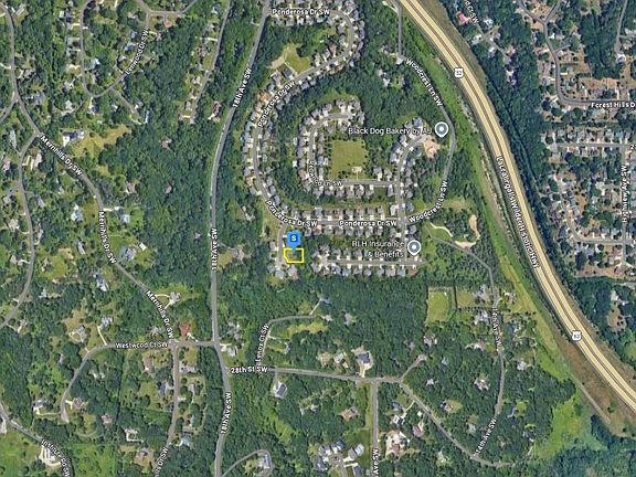 4th image of 2418 Virginia Ln SW