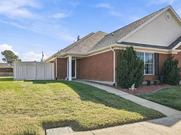 2225 Triple Crown Way, Owensboro, KY 42301