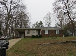 842 Ike Lynch Rd, Dallas, NC 28034