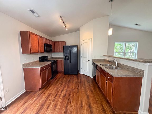 2nd image of 4016 Lady Slipper Ln