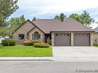 739 Oak Valley Ln, Cheyenne, WY 82009