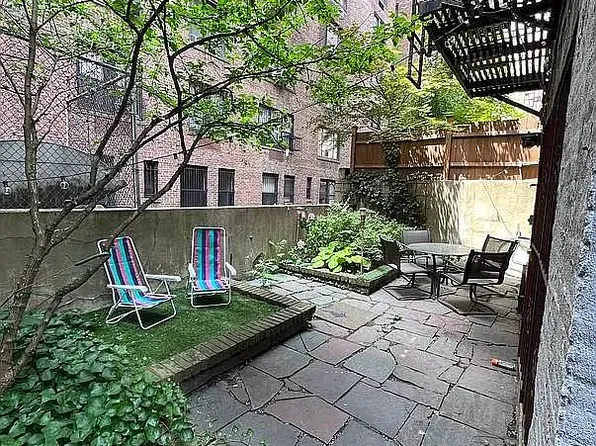 348 E 58th St APT 1C, New York, NY 10022
