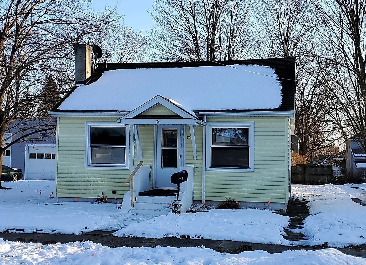 73 Pelton Ave photo 1