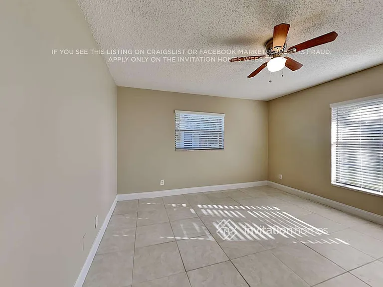 359 Las Palmas St — Photo 8