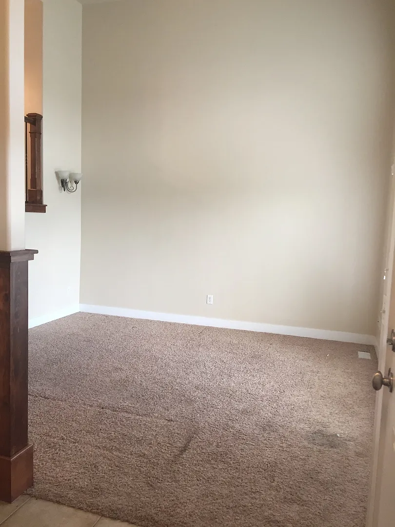 Luxury 3 Bedroom Townhome in Sandy! — Photo 4