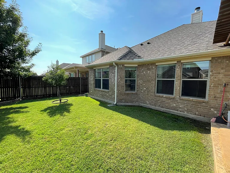 2625 Frances Ln — Photo 52