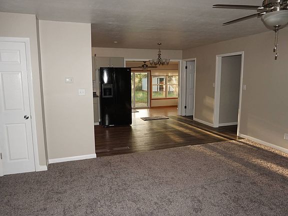 4th image of 51 Oakwood Dr