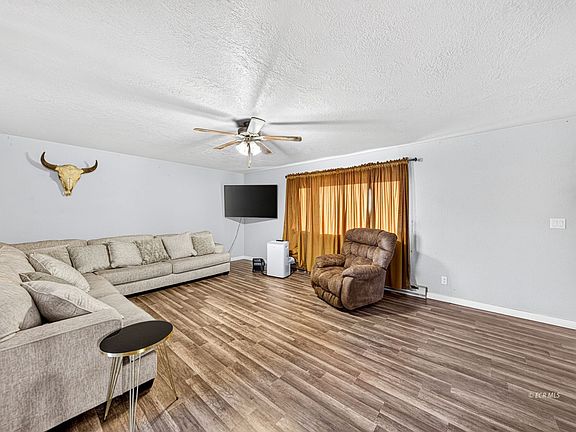 5th image of 228 Lawndale Dr