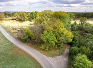 Grand Ave, Roland, OK 74954