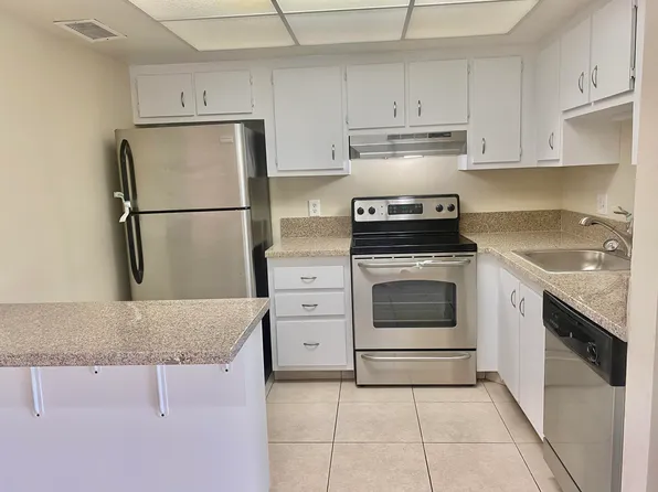 4325 Oak Terrace Dr, Greenacres, FL