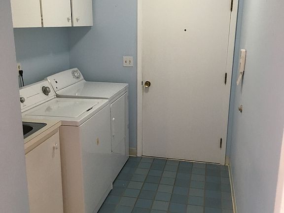 Laundry room / mud room